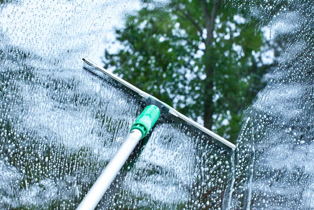 Window-cleaner Colorado Springs, CO Streak-free window cleaning hacks